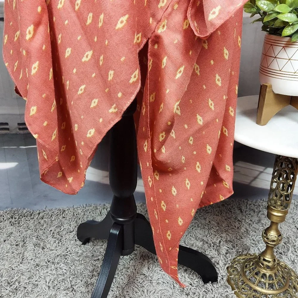 NWT SONOMA ZUMO GEO TACKED RUANA (CORAL & YELLOW / OS)